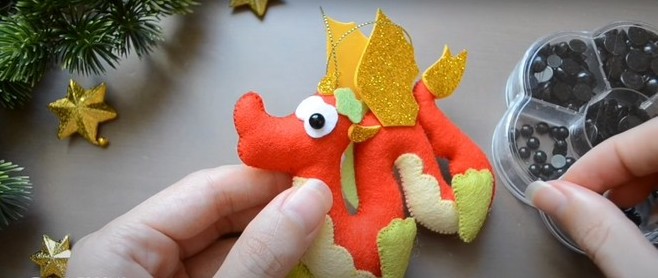 Дракон из фетра 9