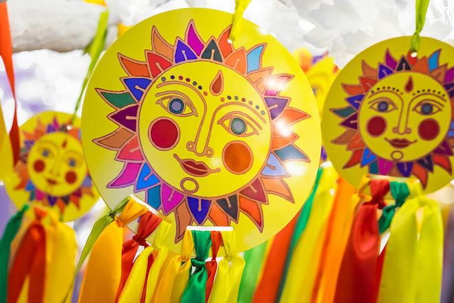 Карусель с лентами на Масленицу