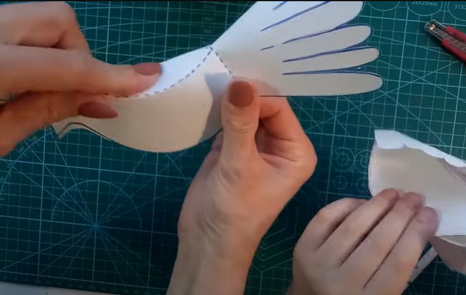 Голубь мира из бумаги 7